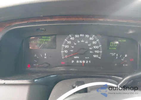 2001 Lincoln Town Car Executive from USA, damaged, VIN 1LNHM84W11Y632590